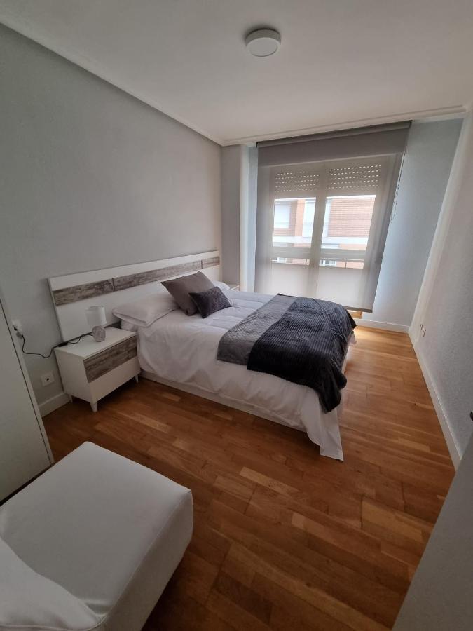 Vivienda Silvia Renfe Appartement León Buitenkant foto